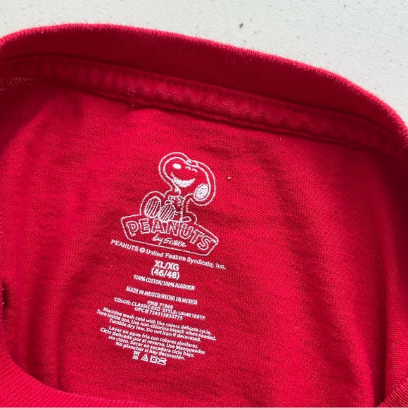 Peanuts T shirt Mens XL Red Short Sleeves Round Neck Graphic Christmas T… - Picture 3 of 5